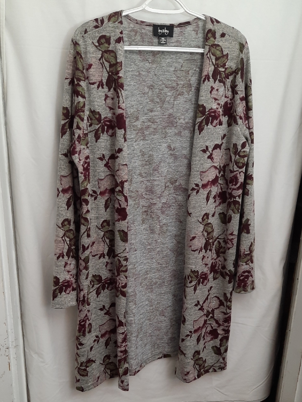 by & by Grey Open-Front Cardigan with Burgundy Floral - Size XXL